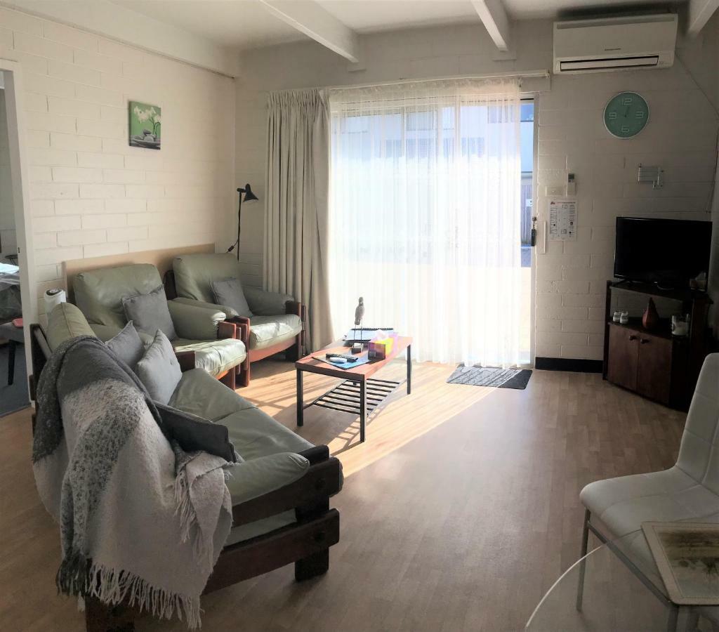 Kon Tiki Apartments Μπέιτμανς Μπέι Εξωτερικό φωτογραφία