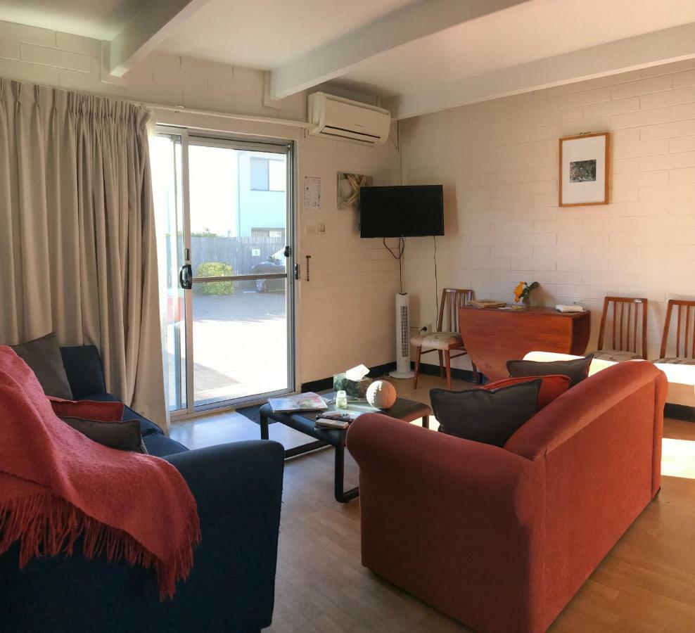 Kon Tiki Apartments Μπέιτμανς Μπέι Εξωτερικό φωτογραφία